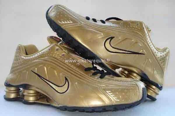 Chaussures Nike Shox R4 Or
